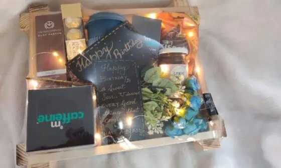Birthday-Hamper-02