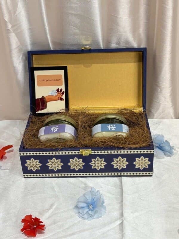 Candlelit Serenity-Handcrafted Scented Candle Gift Set for Women's Day