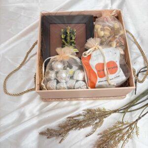 Bless and Treat Gift Hamper-Elegant Festive Gifting Solution
