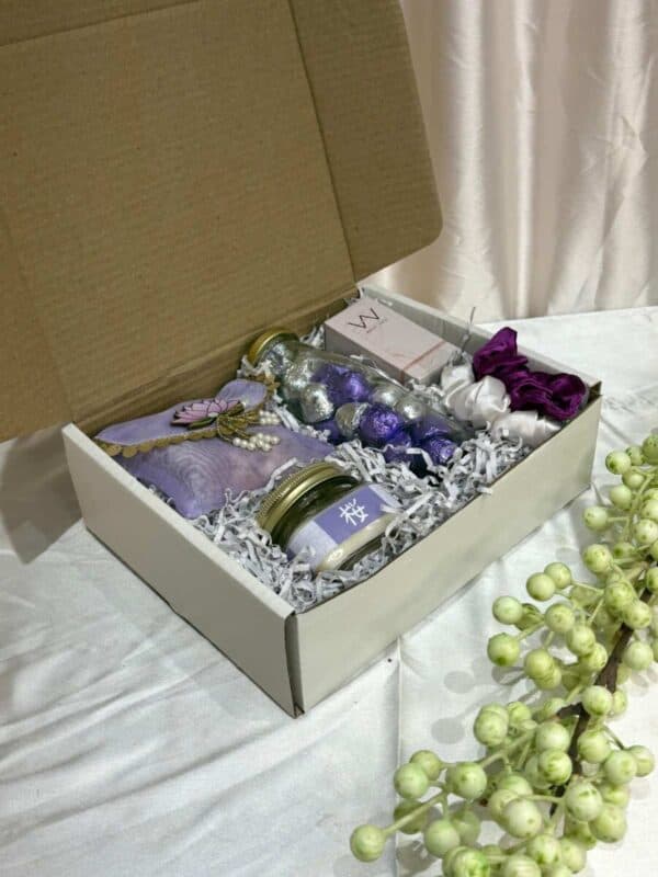 Women's Day Gift Hamper-Luxe Indulgence for Her